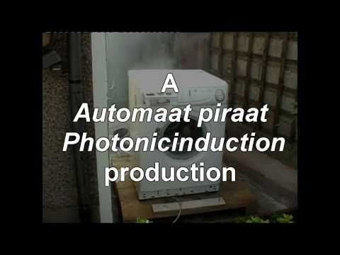 Washing machine self destructs, schranz remix