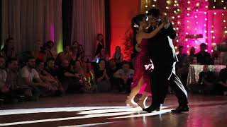 Carlitos Espinoza & Agustina Piaggio 4/5