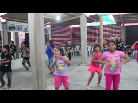 Festtroni - k /COREOGRAFIA