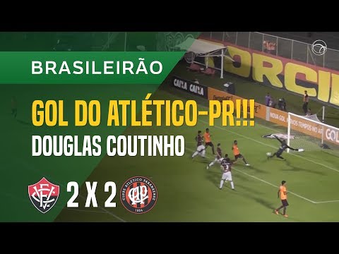 GOL (DOUGLAS COUTINHO) - VITÓRIA X ATLÉTICO-PR - 19/10 - BRASILEIRÃO 2017