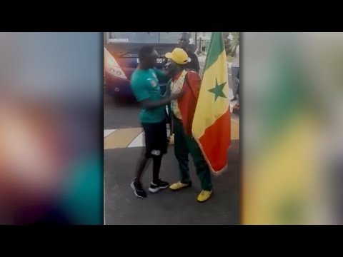 ساديو ماني يحرص على تحية المشجعين السنغاليين