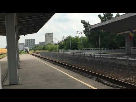 Sosire tren IR1896 și plecare tren IR1893 in gara Slatina