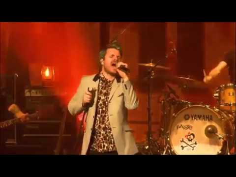 Videoclip de Beatles & Stones (En Directo) — Dani Martin