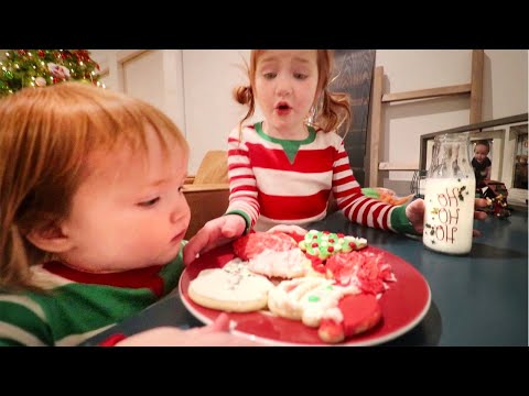 download lagu mp3 mp4 Christmas Eve, download lagu Christmas Eve gratis, unduh video klip Christmas Eve