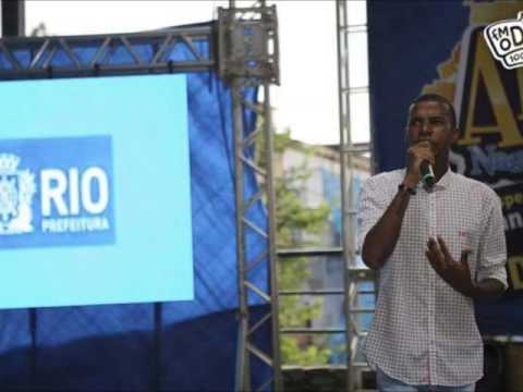 Di castro De plebeu virei rei  (music oficial )