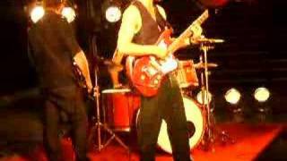 Silverchair - basically just standing around