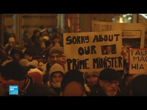 المجر مظاهرات في بودابست منددة بقانون العمل الجديد