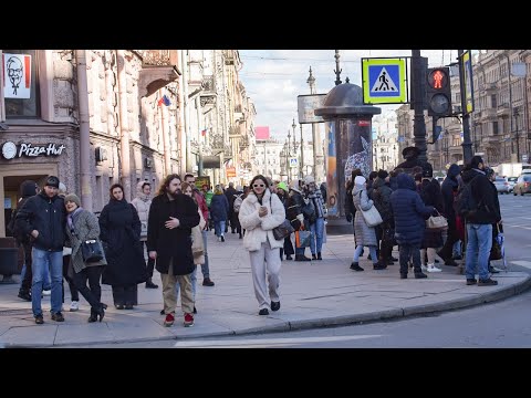 Walking Tour in Russia St Petersburg Nevskiy