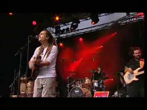 Junior Tshaka - feat Shaina D. "Trop d'enfants pleurent" - LIVE à Massongex 08