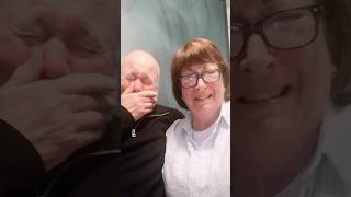 Download lagu Parents can’t stop laughing during video message to daughter 😂❤️￼ mp3