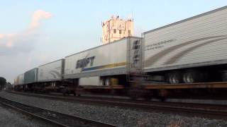 preview picture of video 'Norfolk Southern Stack train in Chamblee, GA'