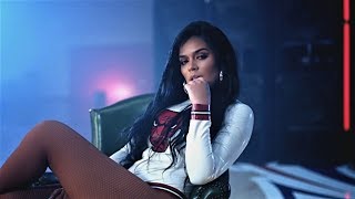 Karol G - Punto G (traducere în română)