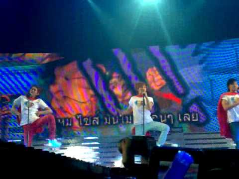 091129 Super show2 - Super man