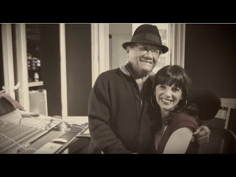 ADORO JULIA VARI feat. ARMANDO MANZANERO