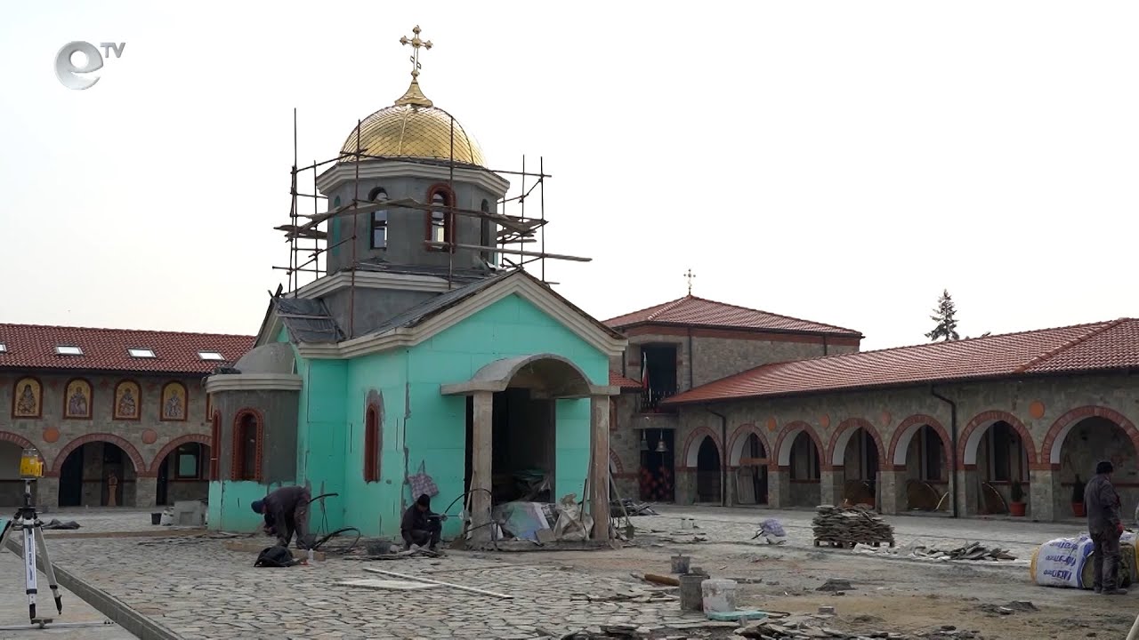 Поставиха купола на Водосветната фиала в двора на манастира „Св.Йоан Предтеча“ в Кърджали