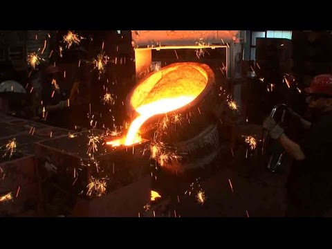 Casting a steel wheel