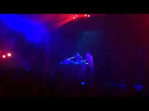 KALIBANDULU (ITALY) "The jugglin' from Mars"  -  3/3