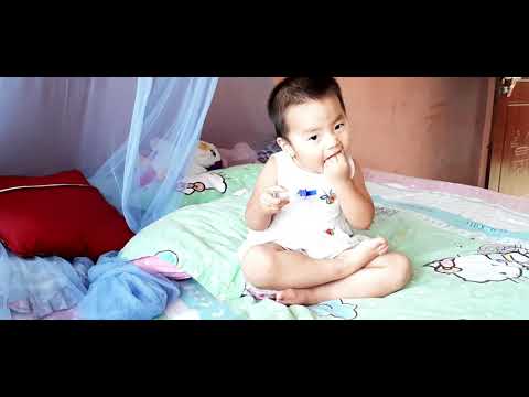 Shamiya daughter eating chocolate