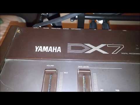 Yamaha DX7 Tutorial - Basic functions and creating saw and square waves.