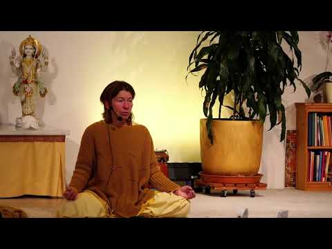 "Energie durch Atmung" fort. Pranayama mit Vani Devi - Yoga Vidya Live - 6:00 Uhr 03.11.2021