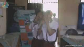 preview picture of video 'Duet Pelajar SMA Negeri 5 Kota Metro 2014'