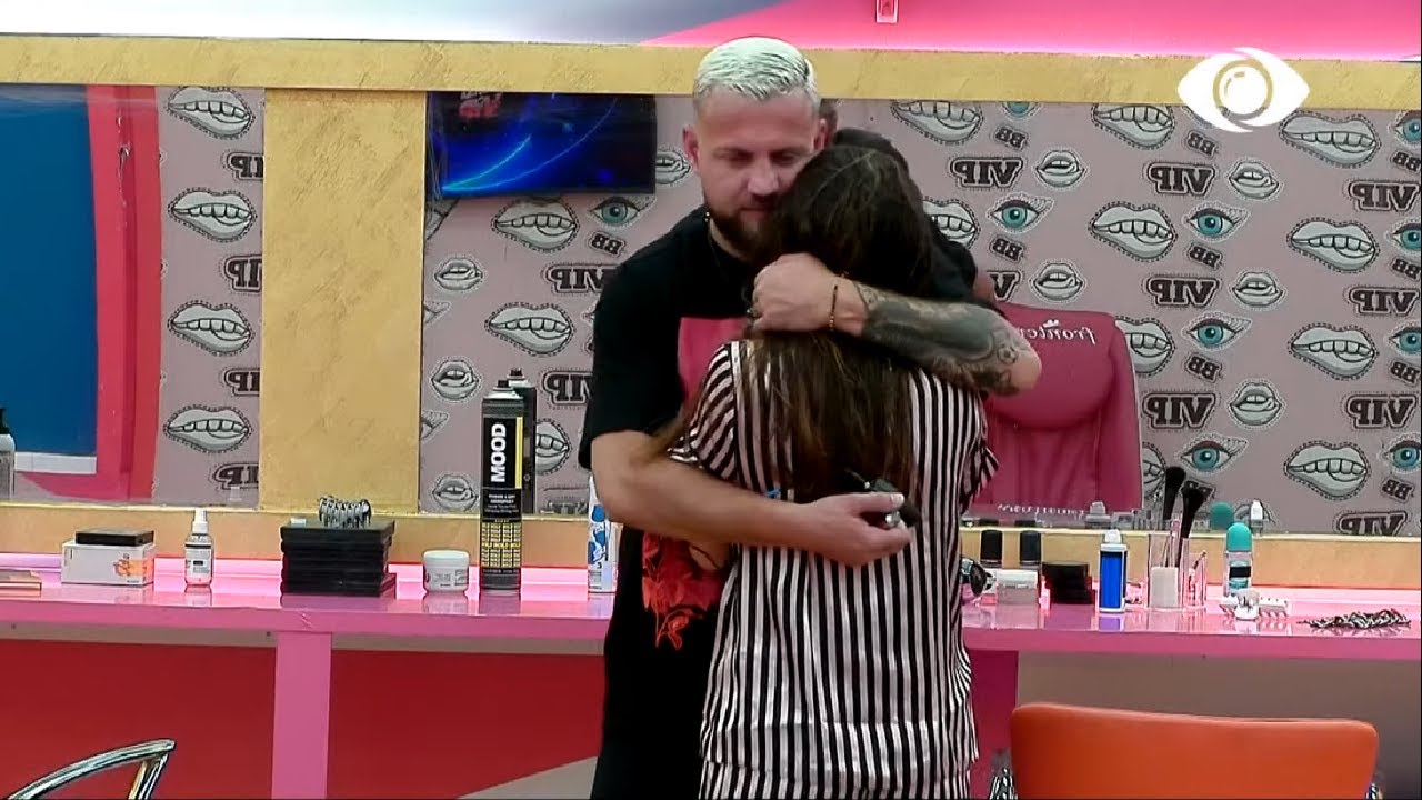 Kiara përlotet, Luizi e këshillon