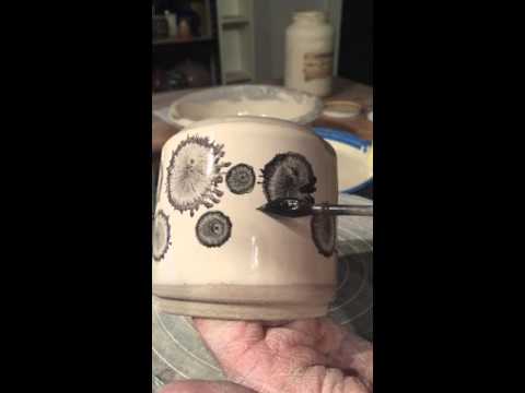 Mocha Diffusion application on a ceramic jar