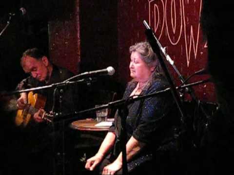 Norma Waterson sings "Coal Not Dole" live