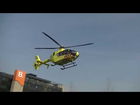 Traumahelikopter landde bij een grote brand in Amsterdam Slotervaart