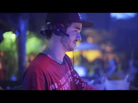 Nezello - Warung Beach Club