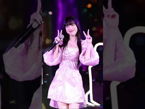 Santa Claus Is Coming To Town - Berry Berry [ Jeeji Fancam ] 4K | Sparkling Happiness