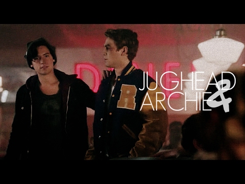 » jughead + archie | please don't bite {au}