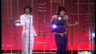 Friends of Distinction - &quot;Grazing in the Grass&quot; on The Ed Sullivan Show