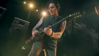 Avenged Sevenfold - Sunny Disposition (Live Solo)