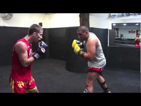 CM SYSTEM: MUAY THAI TRAINING WITH RENATO CANHA AND KLEVERSON SILVA