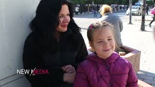 أمهما من تشيكيا ووالدها تونسي تتحدث على العن/صرية ضد المسلمين .. نحب نعيش في تونس ❤️ 🇹🇳 ​🇨🇿​