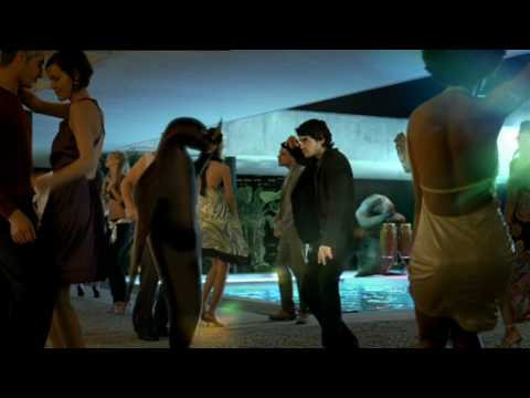 Schweppes TV Spot: Unexpected Seal