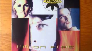 2 Fabiola - I&#39;m On Fire