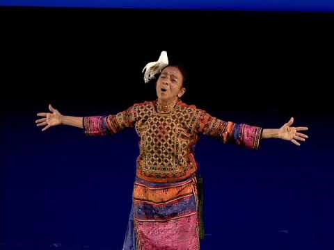"Through the Gate of Aden" written &  performed by Margalit Oved (Disney Hall, 2007 / Premiere 1965) Video