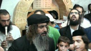הרב שלום סבג בקבר שמואל הנביא ד. קורן