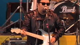 Los Lobos - Don&#39;t Worry Baby - 11/26/1989 - Watsonville High School Football Field (Official)