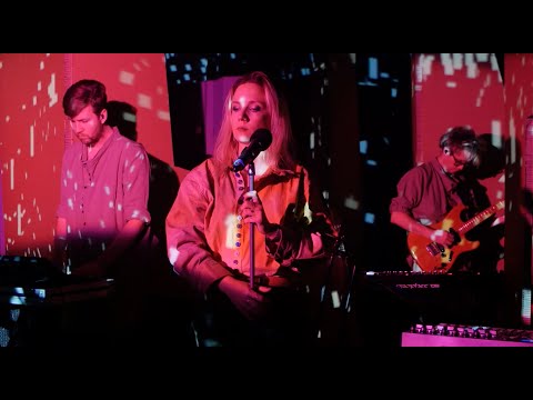 Aafke Romeijn - Godzilla LIVESHOW