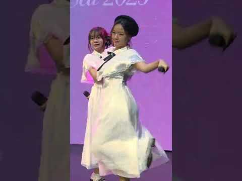 The Glass Girls (Ni, KaiMook, Mint) in Jane & Kita Seitan-Sai 2025, 15-Nov-2025