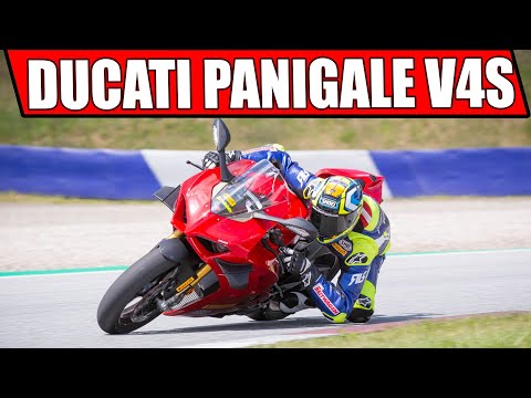 DUCATI PANIGALE V4S 2020 MOTORCYCLE RED BULL RING RACETRACK TEST!