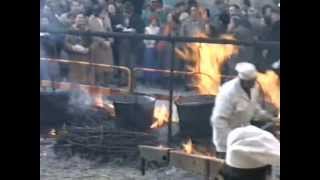 preview picture of video 'Festa della Polenta - Sagra dei Maccheroni 1988 Borgo Tossignano.'