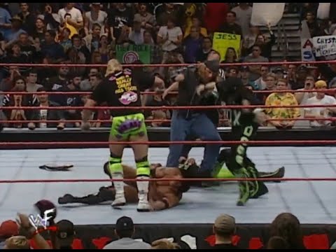99 DX attacks The Rock - RAW 08 November 1999
