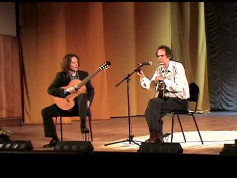 Roland Dyens and Dimitri Illarionov -- introduction words for 'Tango en skaï' (live in Moscow)