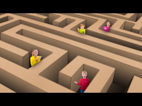 Amelia & Arthur build a Maze to hide from Dad