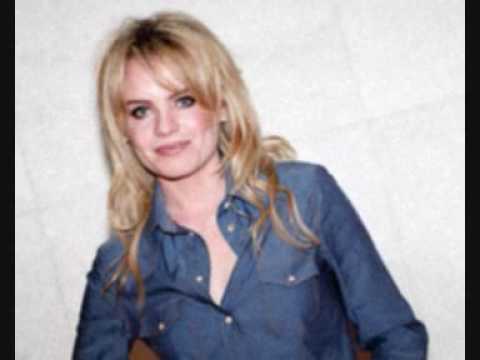 Harbwr Diogel - Duffy (geiriau / lyrics)