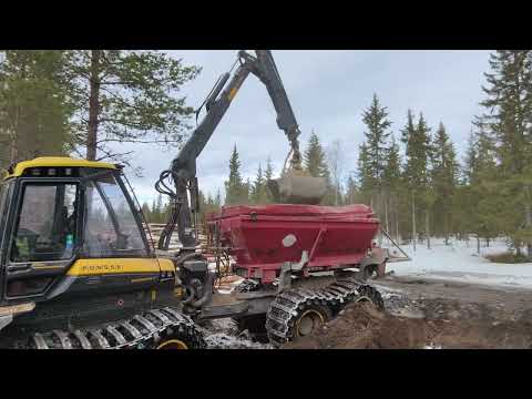 Tuhkalannoitus pistää vauhtia metsän kasvulle – Vaaran Metsä Oy